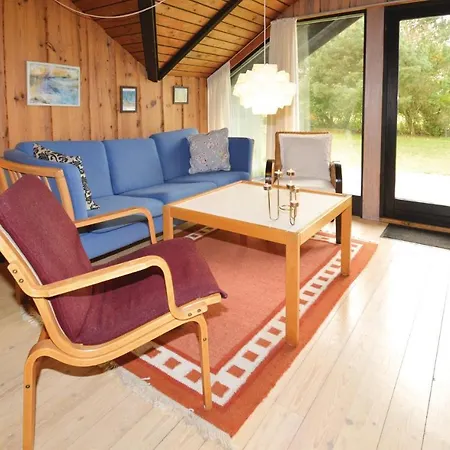 Three-bedroom Holiday In * Nakskov