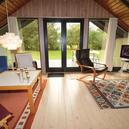 Feriehus Three-bedroom Holiday In